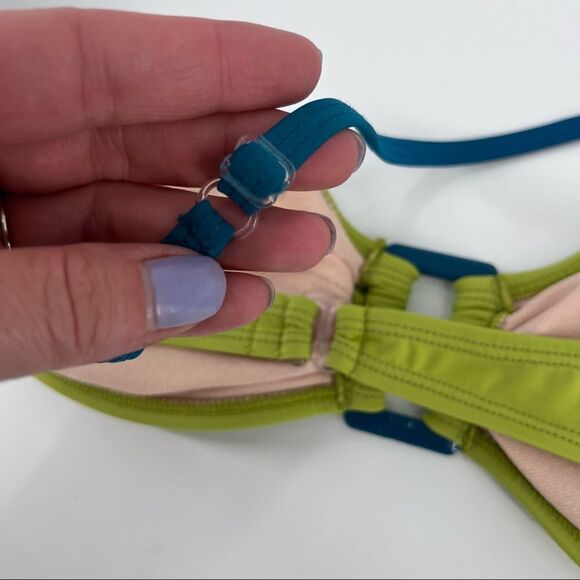 NWT-Newport‎ news bikini top Green & Teal size 4 - Picture 4 of 9